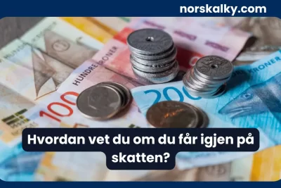 Norske sedler og mynter stablet på bordet som illustrerer temaet om skatterefusjon.